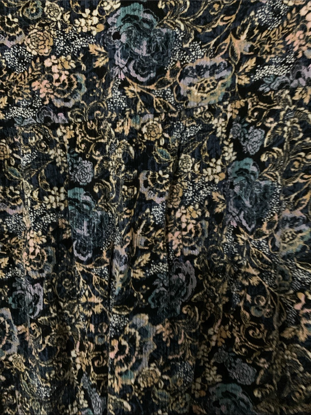 Knox Rose Navy & Cream Floral Pintuck V-Neck Tunic - Picture 8 of 10